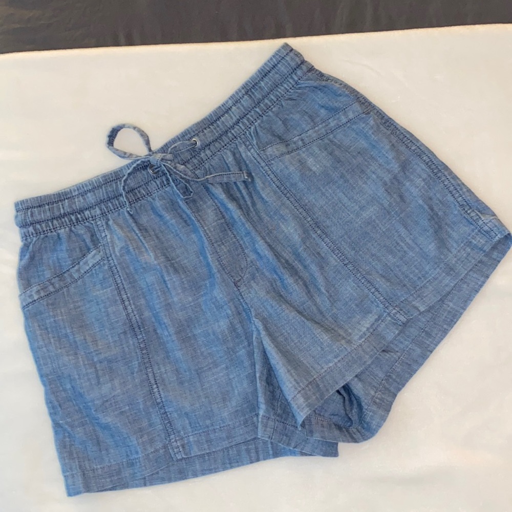 Gap chambray elastic tie waist shorts